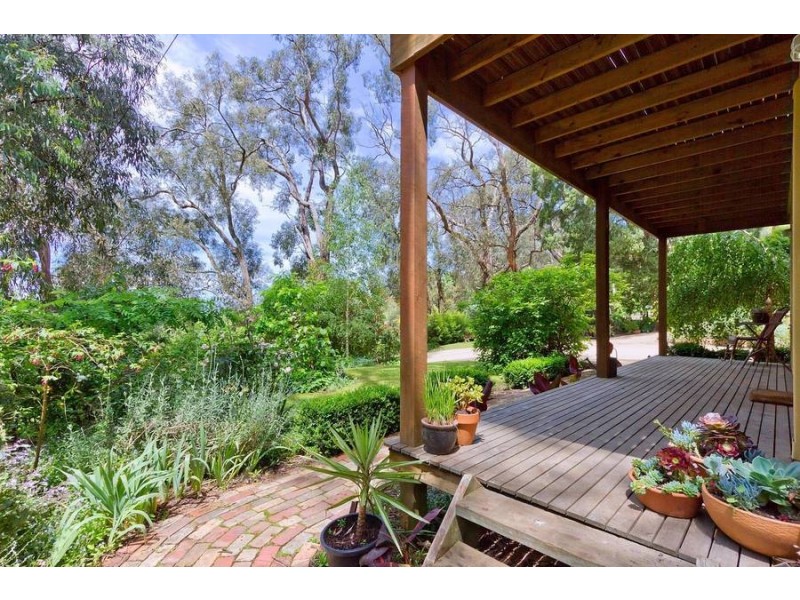 28 Beauford Rd, Red Hill VIC 3937