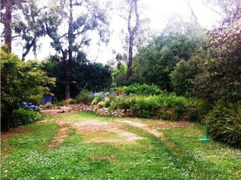 28 Beauford Rd, Red Hill VIC 3937