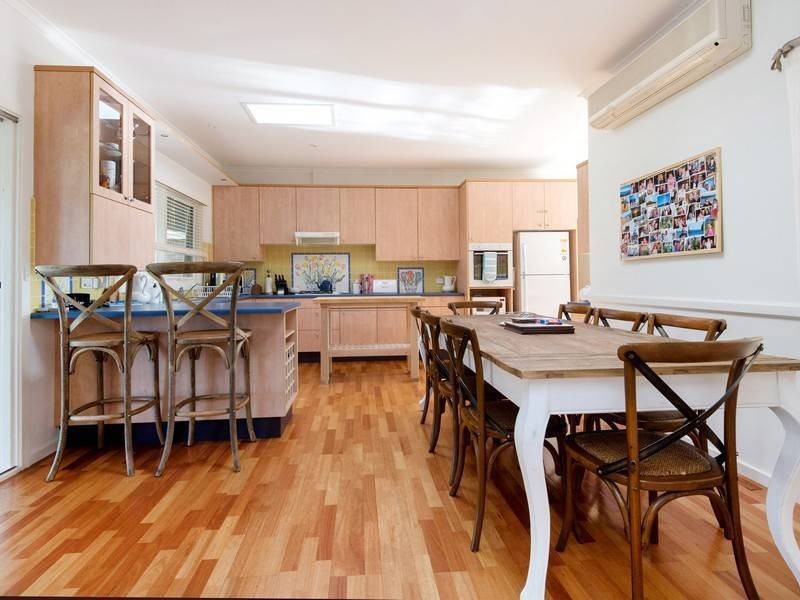 21 Paringa Road, Red Hill VIC 3937