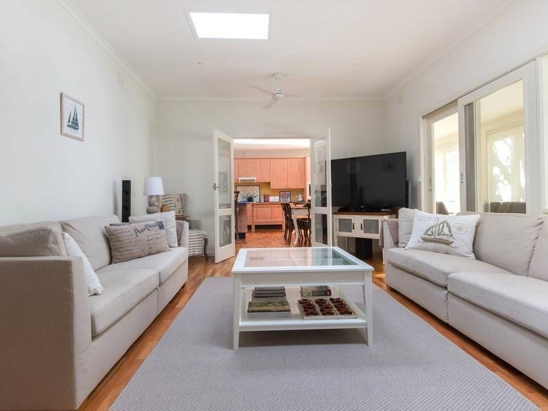 21 Paringa Road, Red Hill VIC 3937