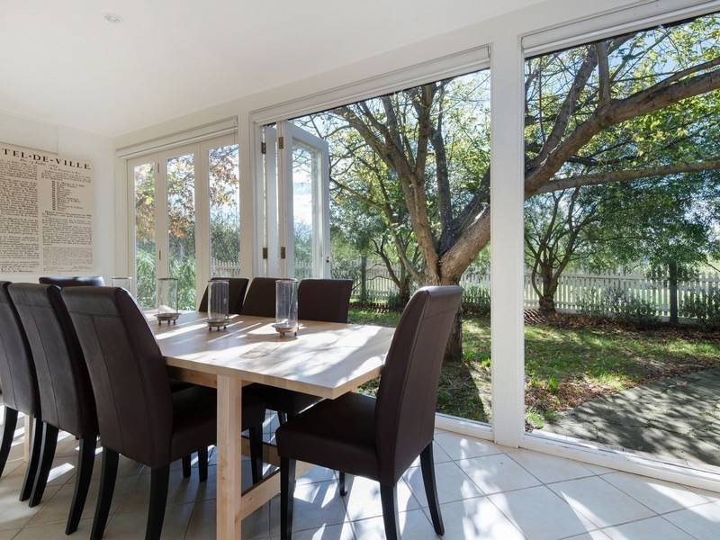 21 Paringa Road, Red Hill VIC 3937