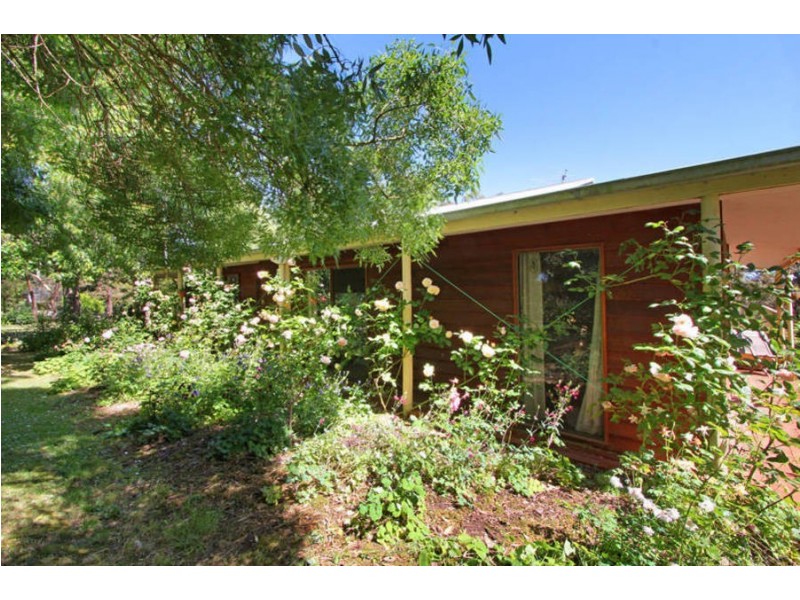 150 Point Leo Road, Red Hill VIC 3937