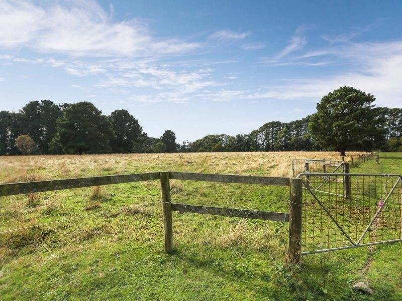 221 Coolart Rd, Hastings VIC 3915