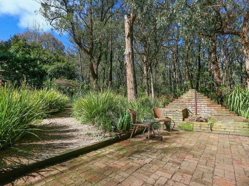 11 Perry Lane, Red Hill VIC 3937