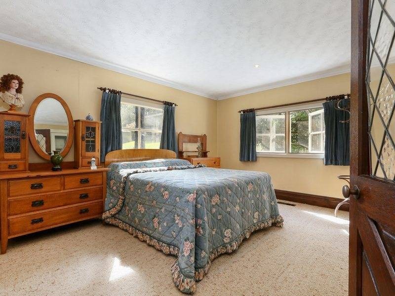 11 Perry Lane, Red Hill VIC 3937