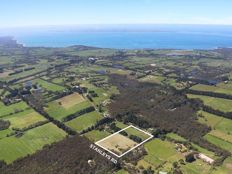 85 Stanleys Rd, Red Hill VIC 3937