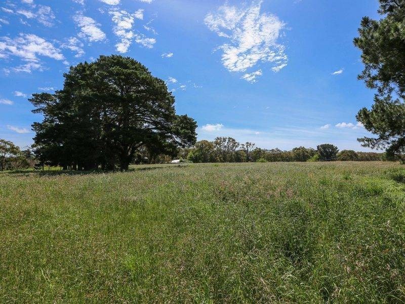 85 Stanleys Rd, Red Hill VIC 3937