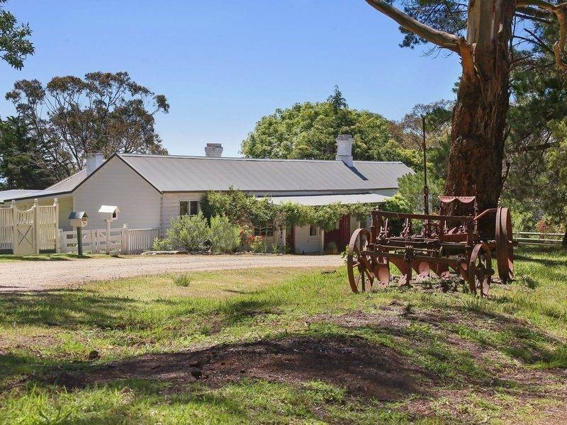 710 White Hill Rd, Red Hill VIC 3937