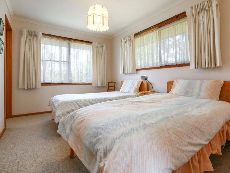 10 Beverley Hill Rd, Somers VIC 3927