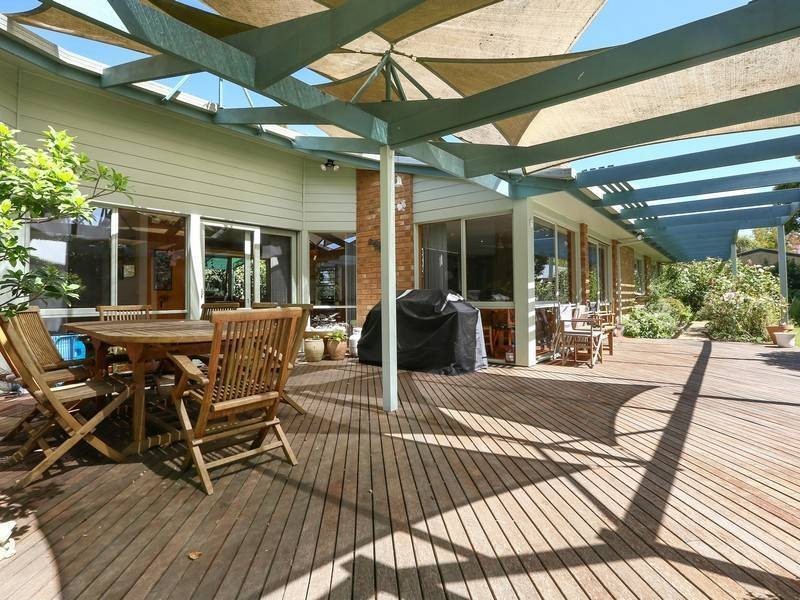 18 Carisbrooke Street, Balnarring Beach VIC 3926