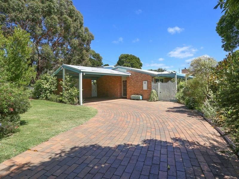 18 Carisbrooke Street, Balnarring Beach VIC 3926