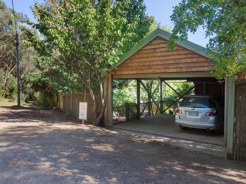 36 Arthurs Seat Rd, Red Hill VIC 3937