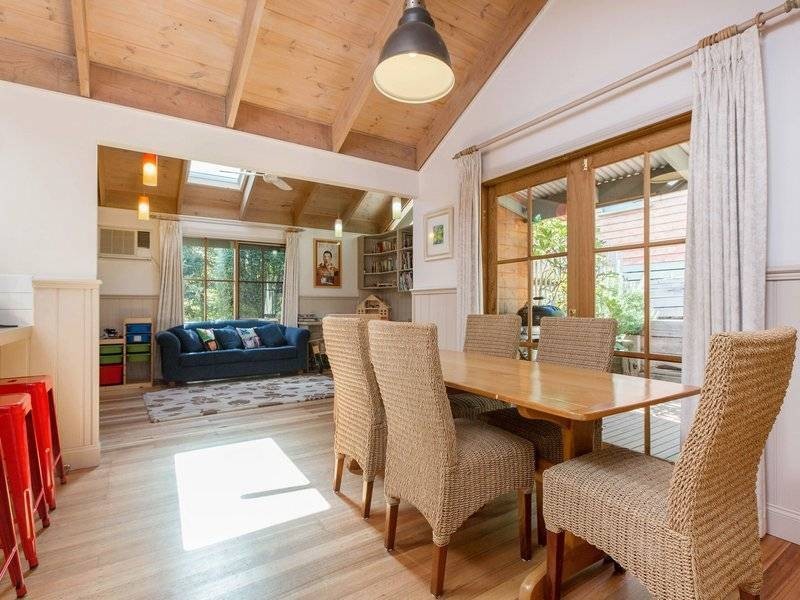 36 Arthurs Seat Rd, Red Hill VIC 3937