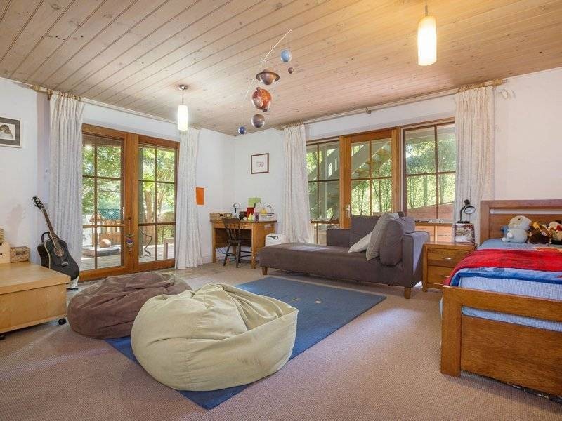 36 Arthurs Seat Rd, Red Hill VIC 3937