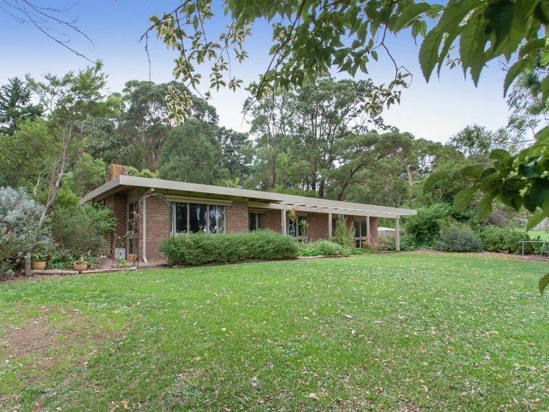 68 Shoreham Rd, Red Hill VIC 3937