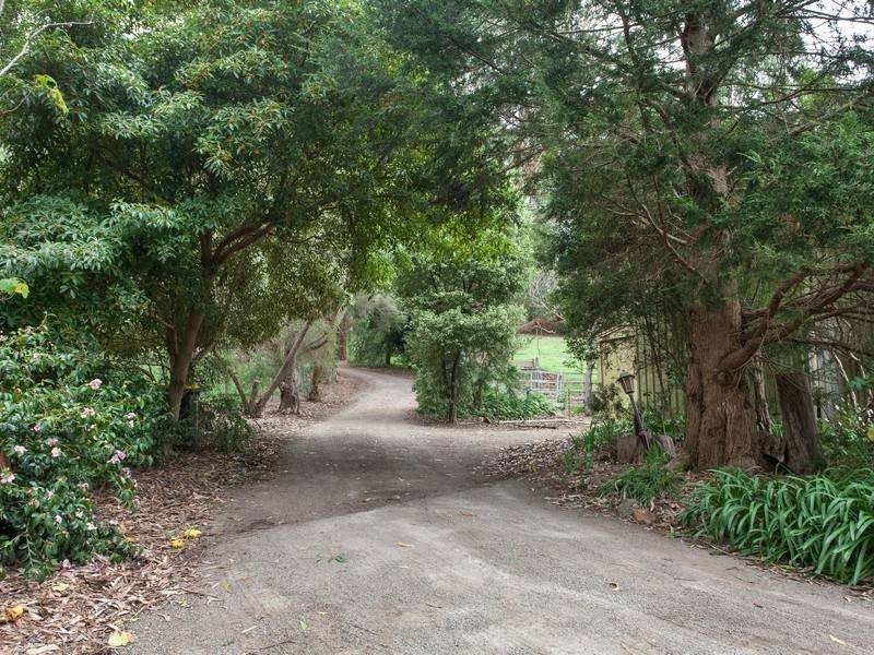 68 Shoreham Rd, Red Hill VIC 3937