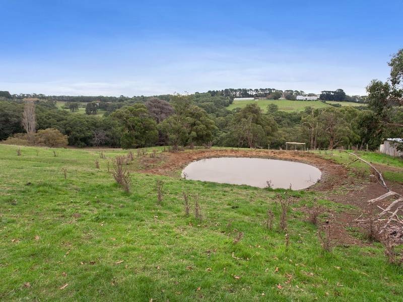 68 Shoreham Rd, Red Hill VIC 3937