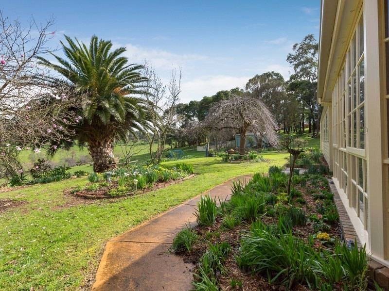 66 Prossors Lane, Red Hill VIC 3937
