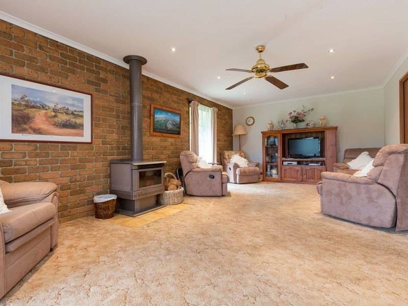 66 Prossors Lane, Red Hill VIC 3937