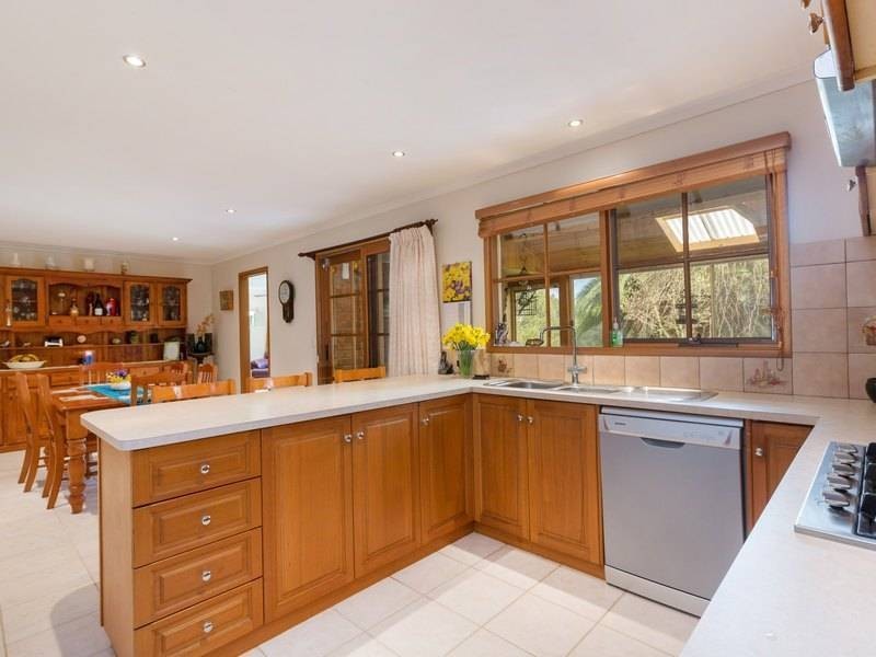 66 Prossors Lane, Red Hill VIC 3937