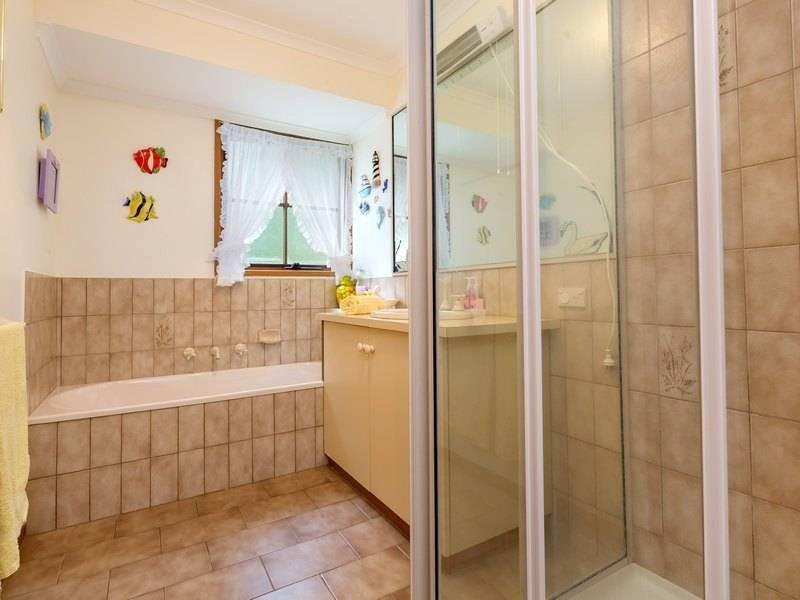 66 Prossors Lane, Red Hill VIC 3937