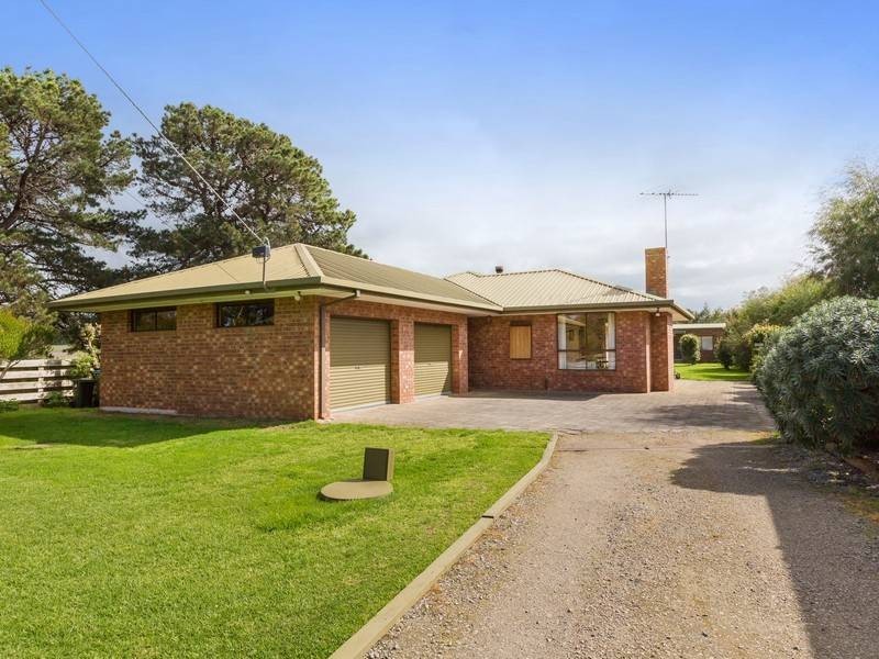 68 Western Pde, Point Leo VIC 3916