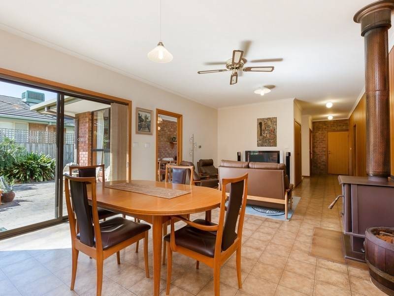 68 Western Pde, Point Leo VIC 3916