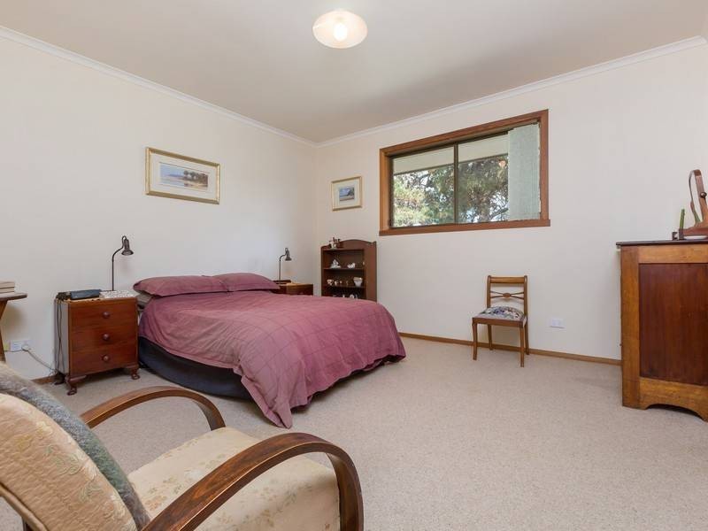 68 Western Pde, Point Leo VIC 3916