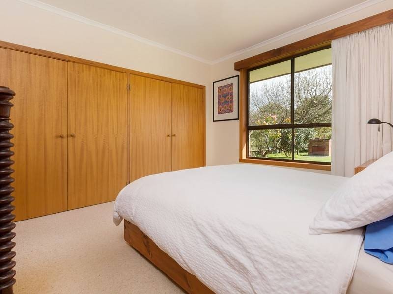 68 Western Pde, Point Leo VIC 3916