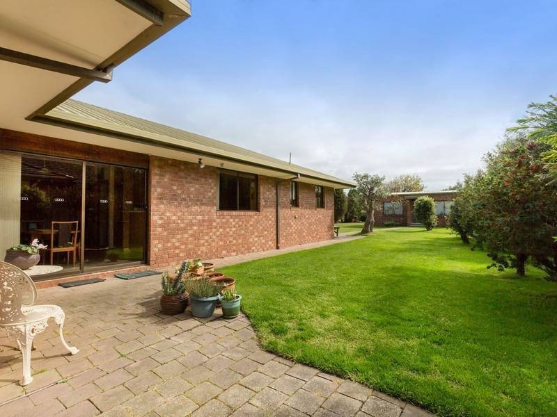 68 Western Pde, Point Leo VIC 3916