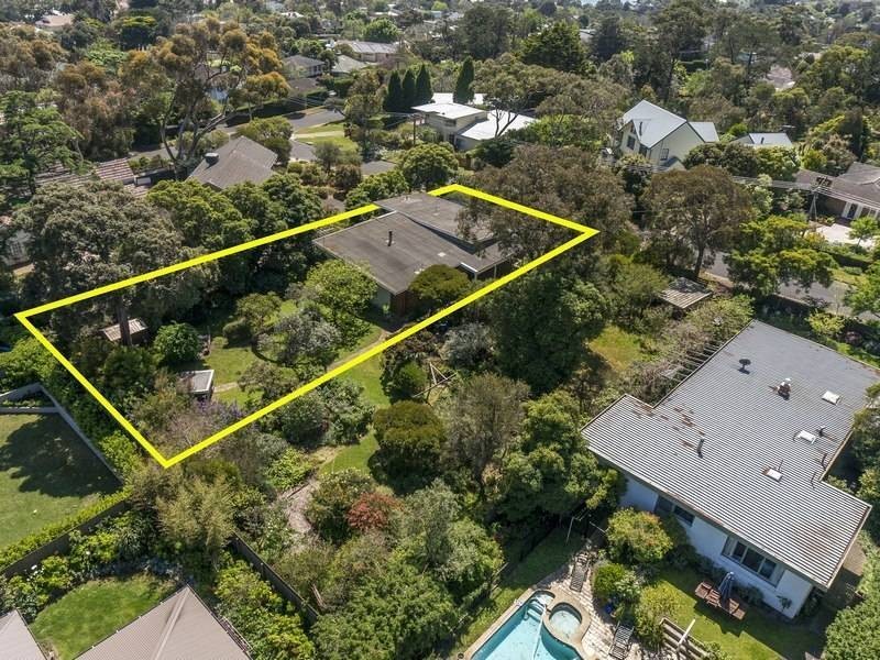 6 & 8 Roehampton Cres, Mount Eliza VIC 3930