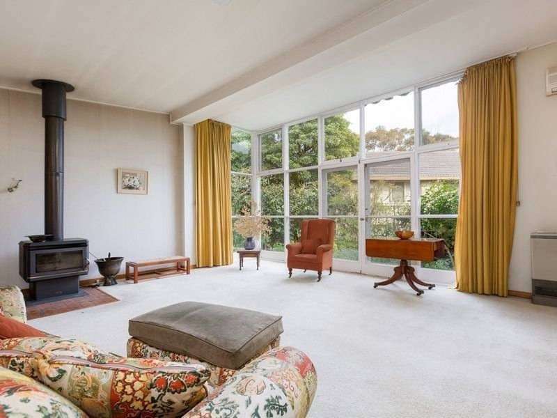 6 & 8 Roehampton Cres, Mount Eliza VIC 3930