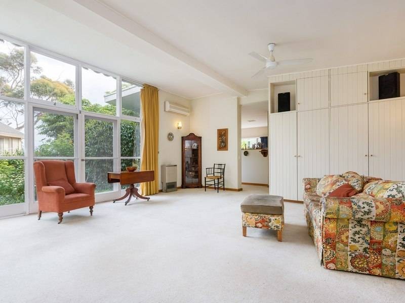 6 & 8 Roehampton Cres, Mount Eliza VIC 3930