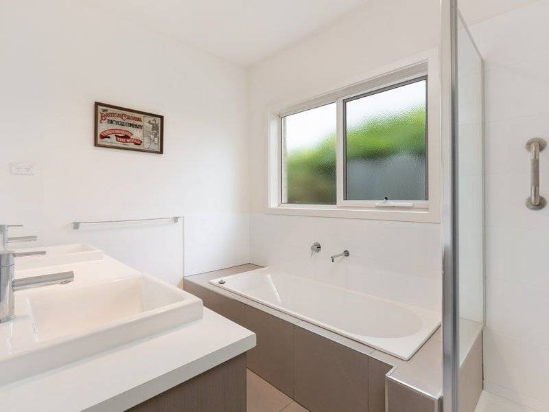 108 Camp Hill Road, Somers VIC 3927