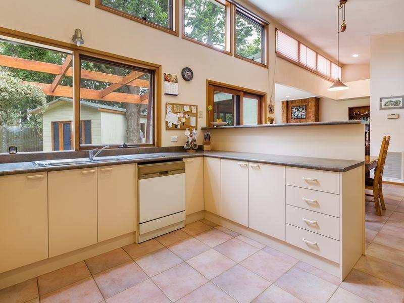 16 Hilltop Court, Shoreham VIC 3916