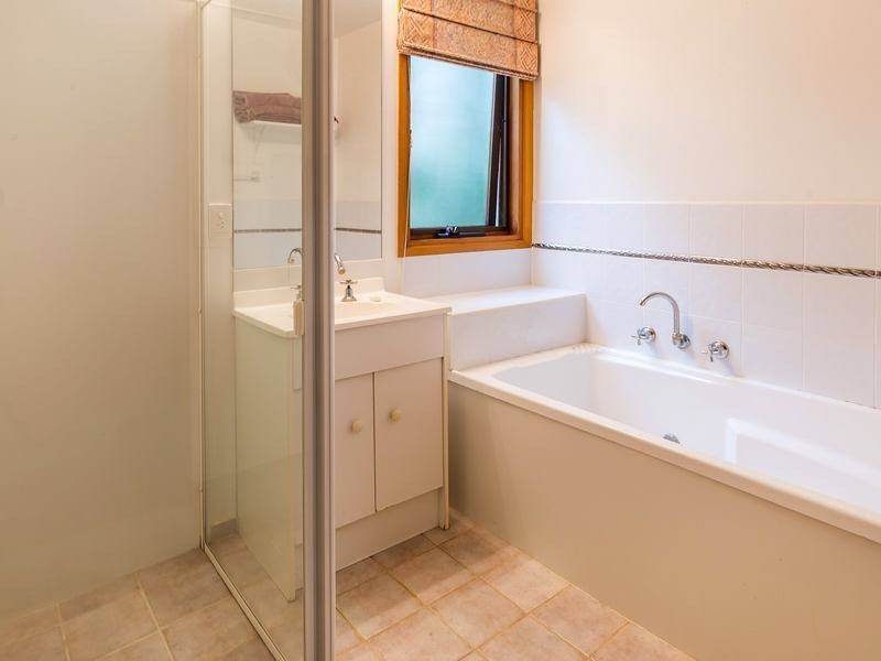 16 Hilltop Court, Shoreham VIC 3916