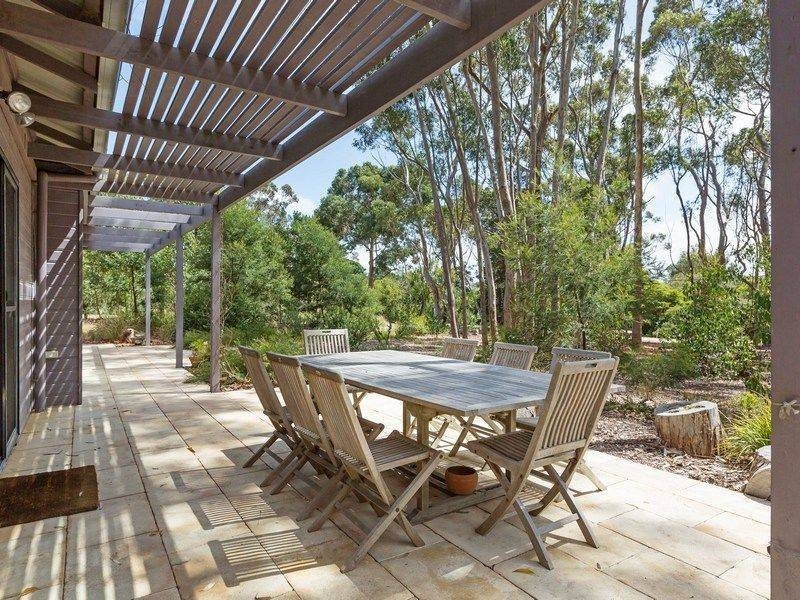 17 Bonview Ave, Somers VIC 3927