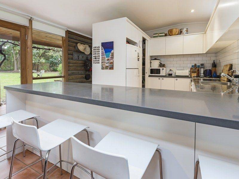 2 Wave Street, Merricks Beach VIC 3926