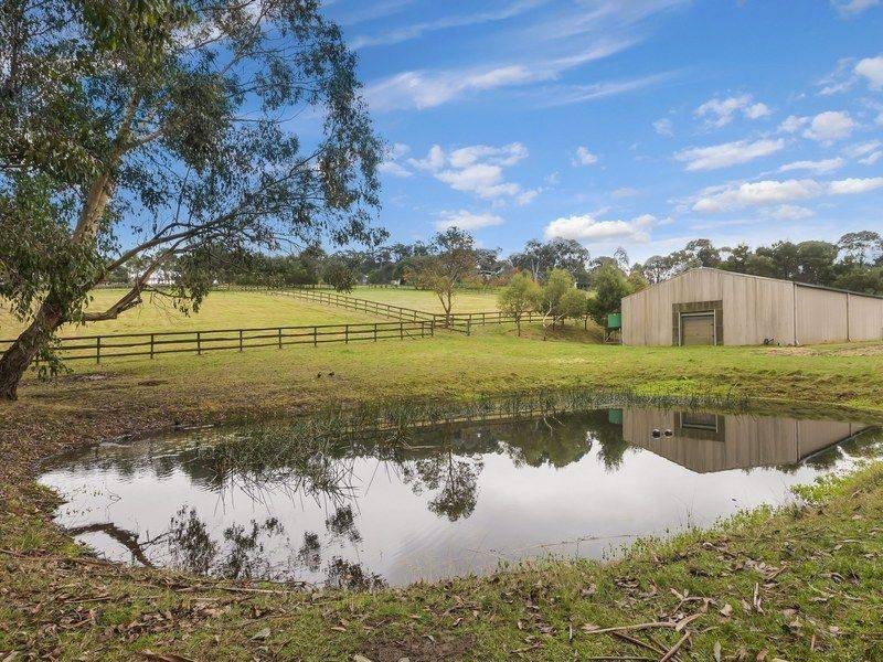 11 Arthurs Seat Road, Red Hill VIC 3937