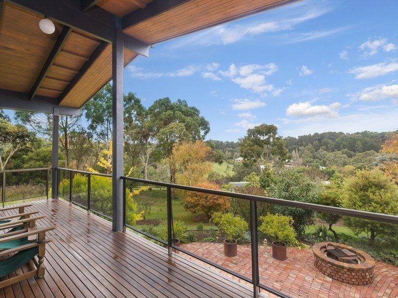 11 Arthurs Seat Road, Red Hill VIC 3937
