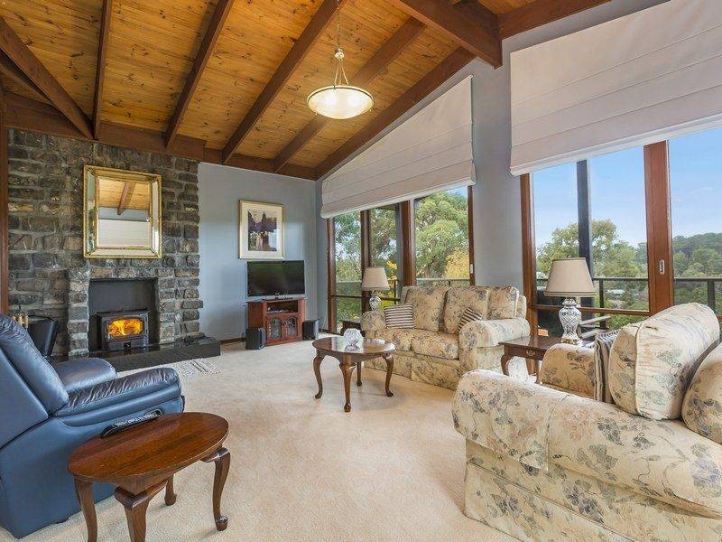 11 Arthurs Seat Road, Red Hill VIC 3937