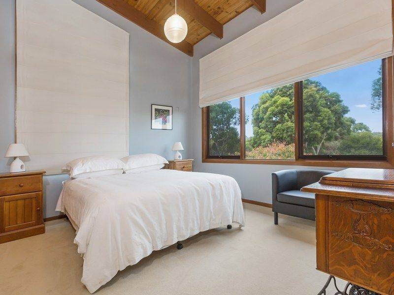 11 Arthurs Seat Road, Red Hill VIC 3937