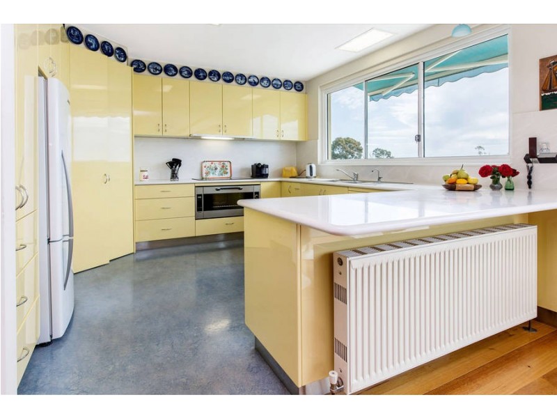 18 Devon Street, Dromana VIC 3936