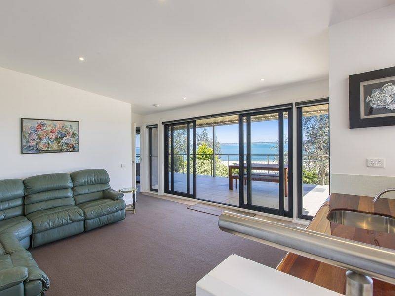 2 Kelburn Court, Somers VIC 3927