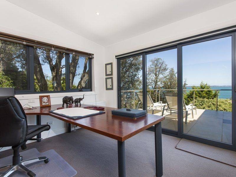 2 Kelburn Court, Somers VIC 3927