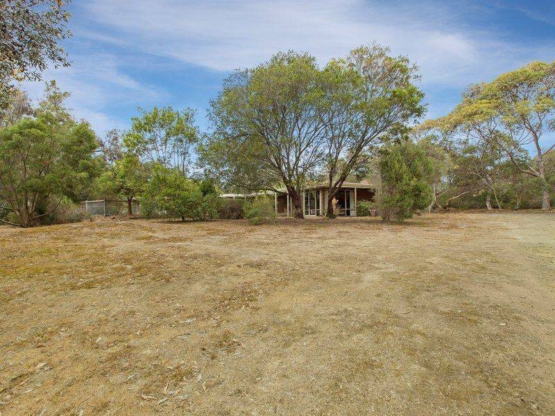105 Sandy Point Road, Somers VIC 3927