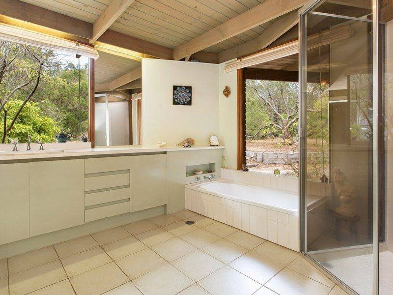 105 Sandy Point Road, Somers VIC 3927