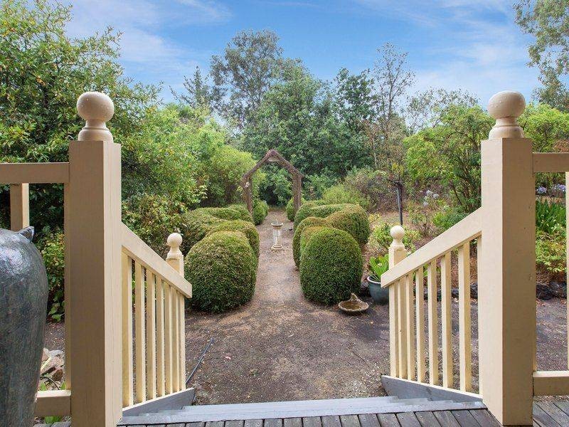 32 Carpenters Lane South, Hastings VIC 3915