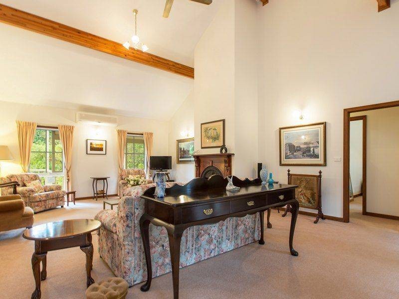 32 Carpenters Lane South, Hastings VIC 3915