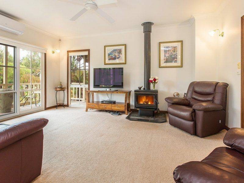 32 Carpenters Lane South, Hastings VIC 3915